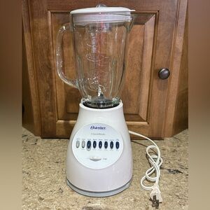 Oster Classic White 12 speed Blender with 6 cup Glass Jar